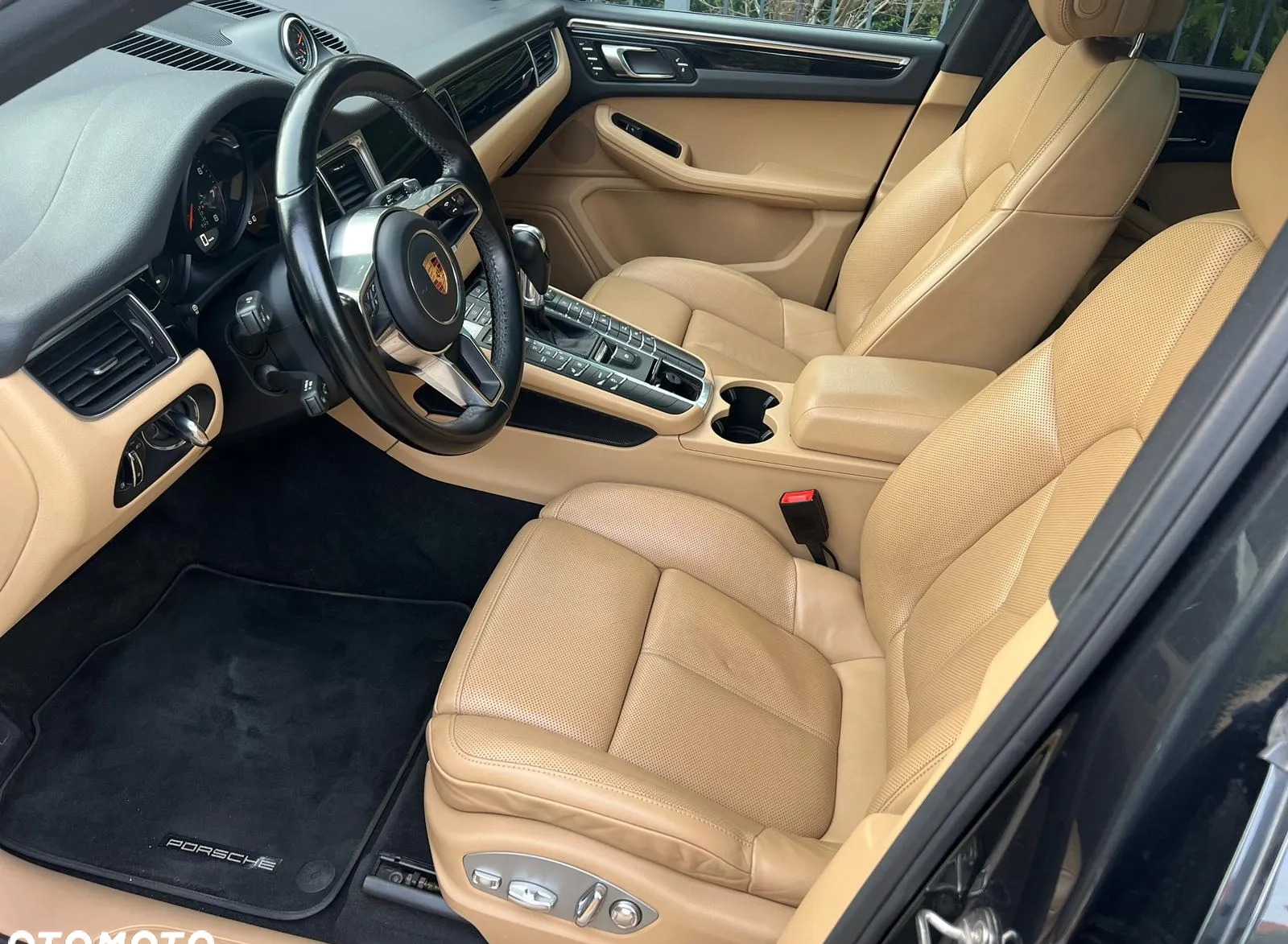 Porsche Macan cena 129900 przebieg: 139000, rok produkcji 2018 z Gdańsk małe 22